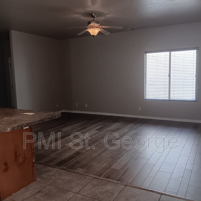 Building Photo - 508 N 2480 W