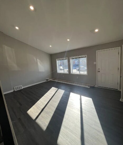 Building Photo - 2426 Wainwright St