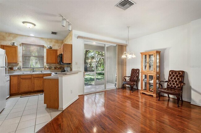 Foto del edificio - 2139 Golden Oak Ln
