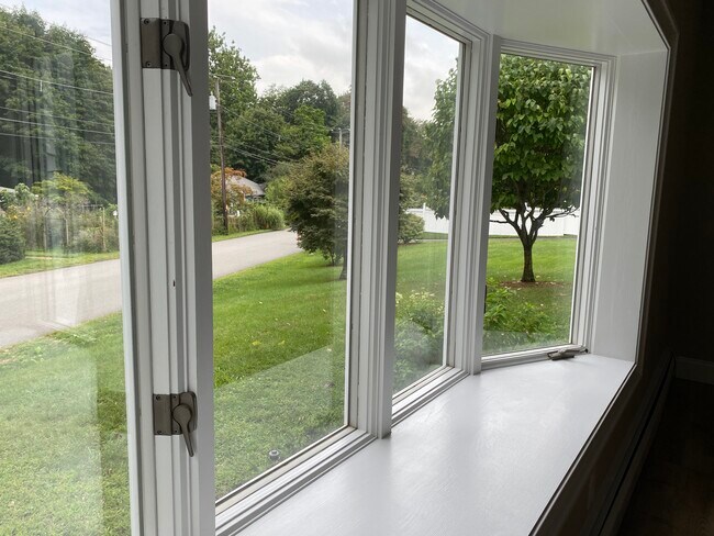 Window Seat in Living Room - 61 Parsonage St