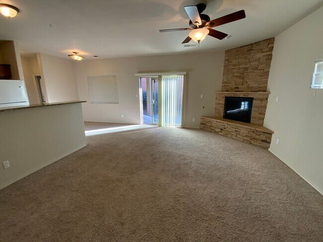 Building Photo - Beautiful Custom Home! 2 Bedrooms + Office...