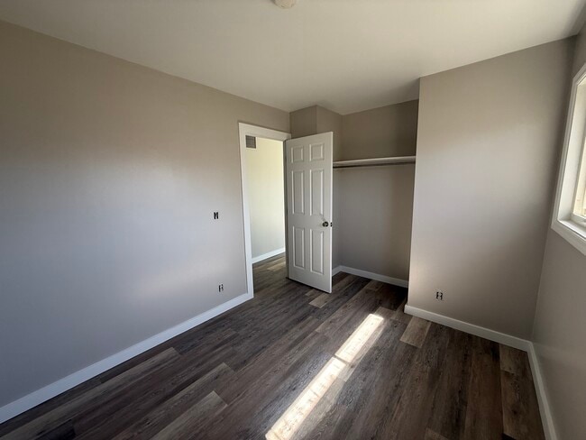 Building Photo - 317 Funston Ave