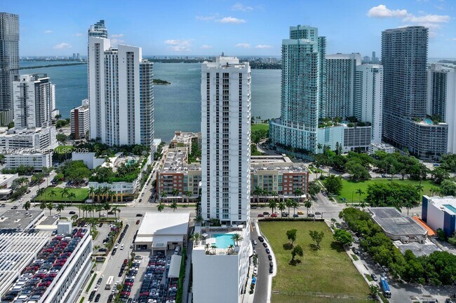 Foto del edificio - 2000 Biscayne Blvd