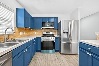 Building Photo - 4730 Pin Oak Creek Ln