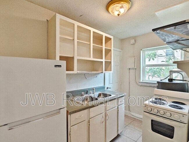 Foto del edificio - 223 15th Ave N