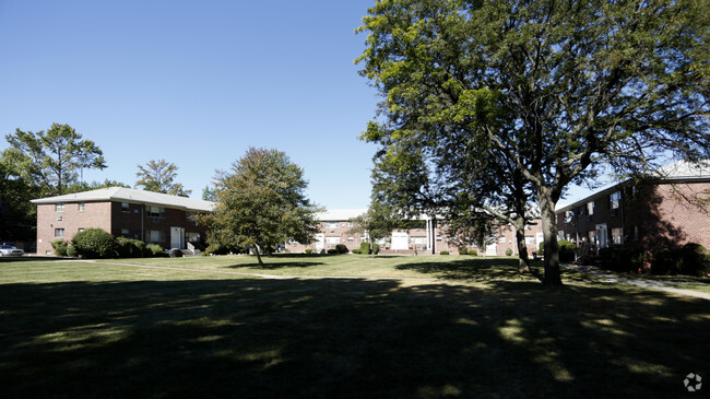 Building Photo - Lexington Village