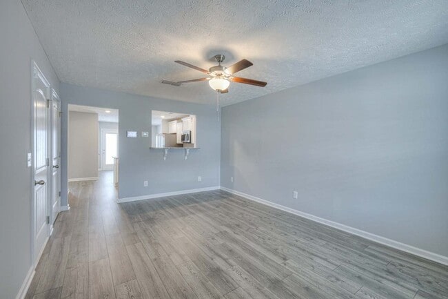 Building Photo - 165 Allie Towns Dr