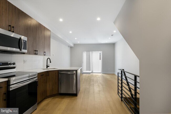 Foto del edificio - 2149 N Franklin St