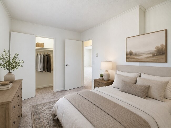 Building Photo - Eatoncrest Apartment Homes