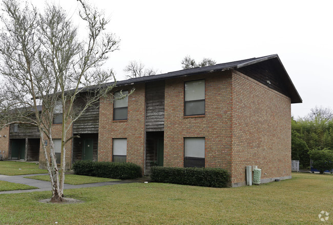 Building Photo - Village South Townhomes