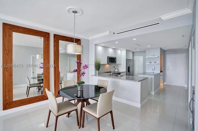 Foto del edificio - 1717 N Bayshore Dr