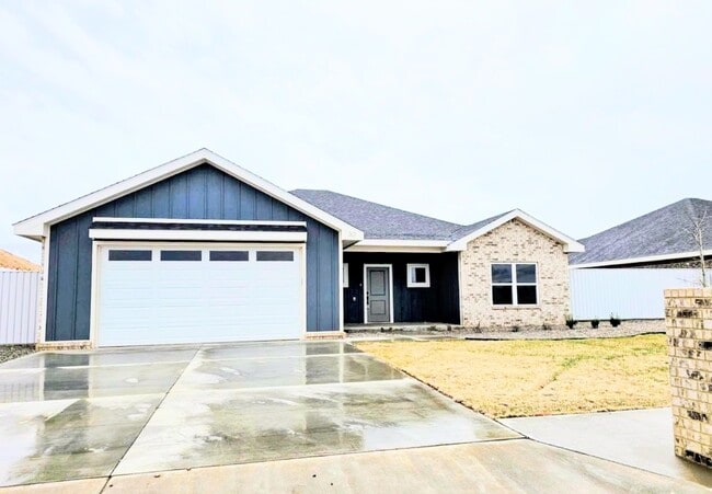 Building Photo - 301 Primrose Pt