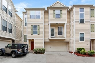 Building Photo - 1211 Ennis St