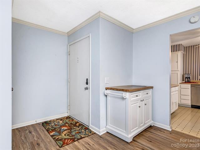 Building Photo - 3284 Heathstead Place