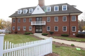 Building Photo - 132 Tyngsboro Rd