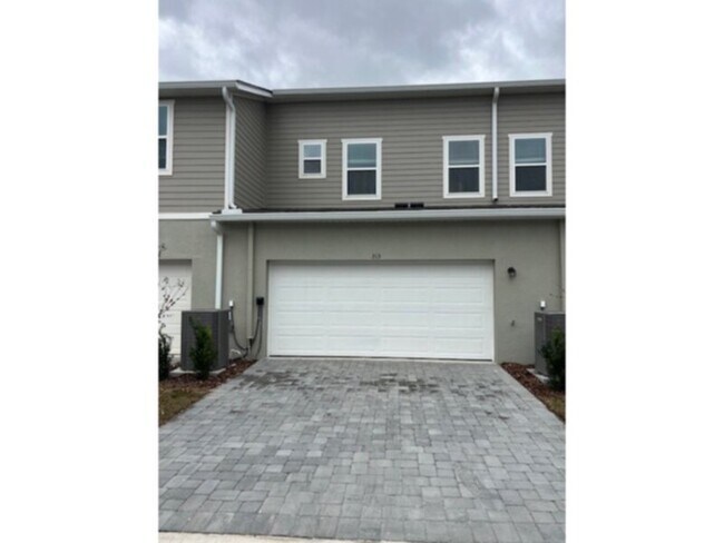 Building Photo - 3 bed 2.5 bath townhome at Gardenia Reserve