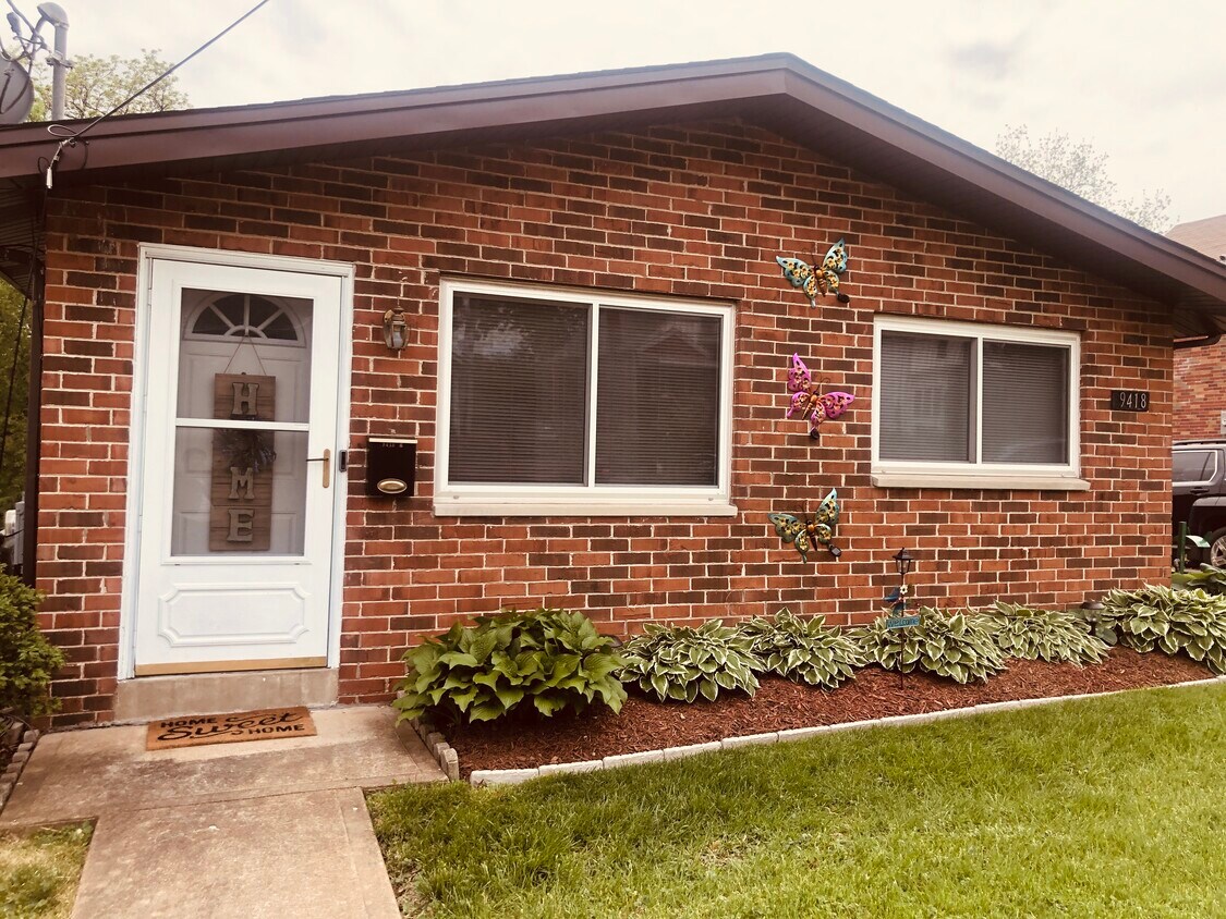 Primary Photo - 9418 Everman Ave