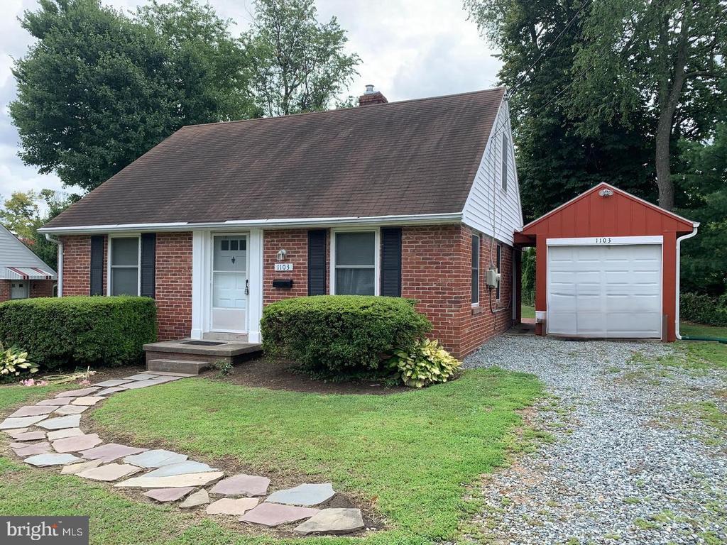 Primary Photo - 1103 Edmonston Dr