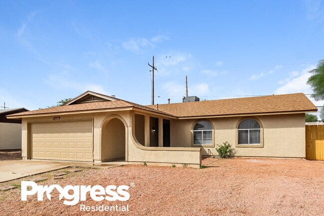 Building Photo - 1418 S Gecko Rd