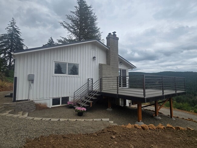 Foto del edificio - 16100 NW Tupper Rd