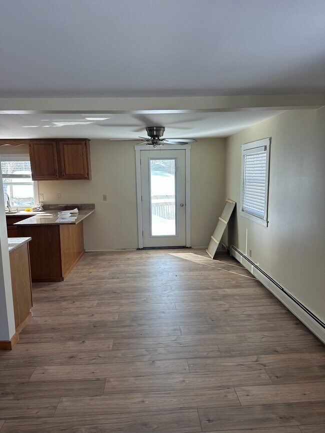 Foto del edificio - 686 S Windsor St