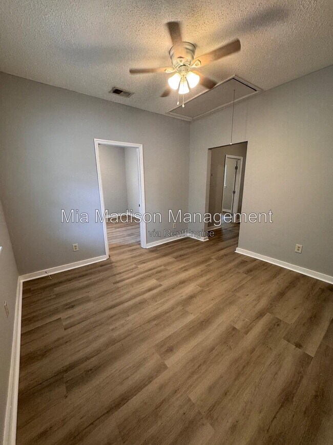 Foto del edificio - 1423 Richards St