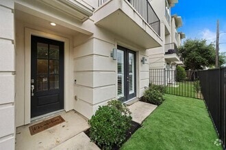 Building Photo - 2509 Garrow St