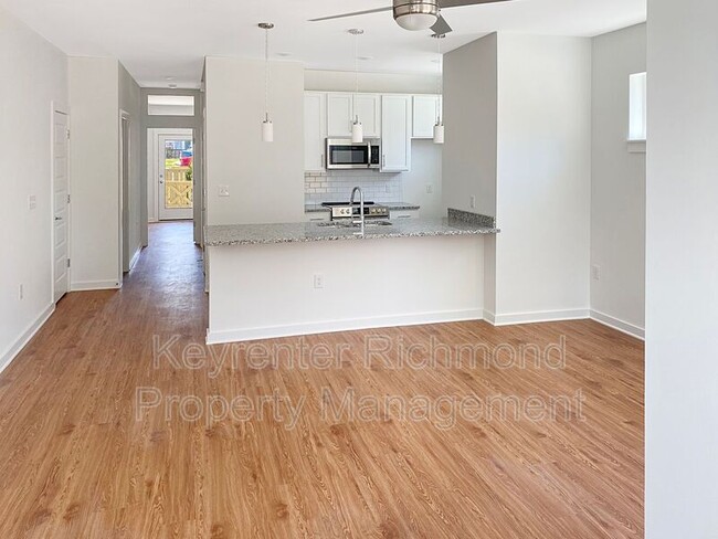 Foto del edificio - 105 W 13th St