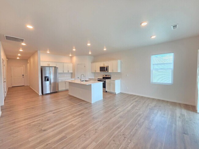 Foto del edificio - $2,800 - Beautiful Newer Construction Home in Cheney