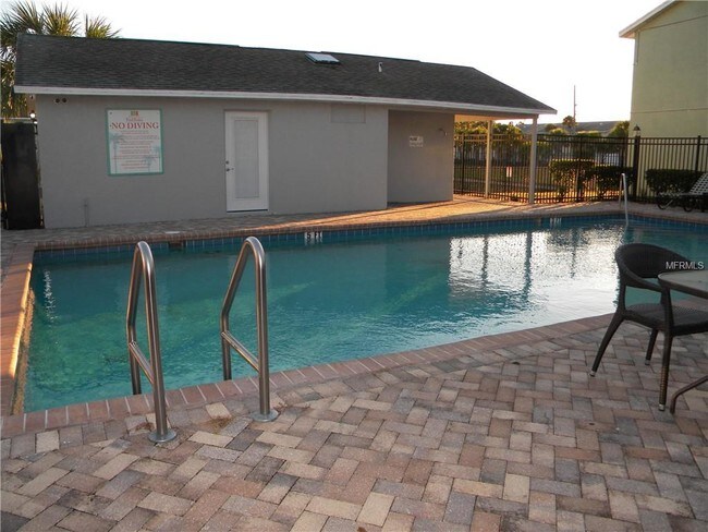 Building Photo - 4326 Pershing Pointe Place Unit 4