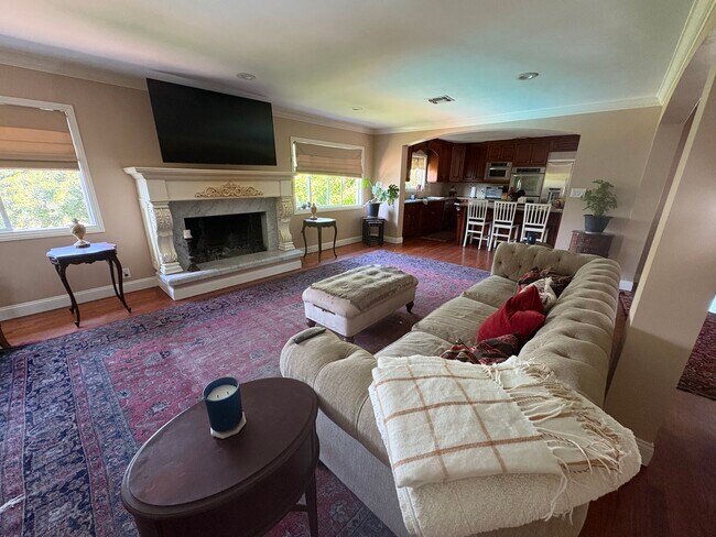 Foto del edificio - 5327 Valley Ridge Ave