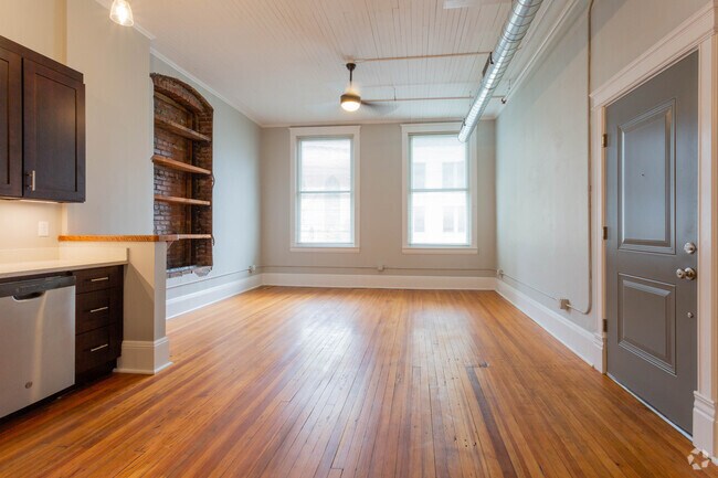 2HAB, 2BA_1100SF - The Wood Building