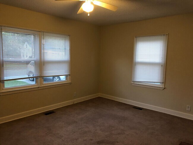 Foto del edificio - 2 BR 1 BA Bayshore Estates