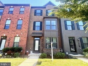 Building Photo - 43393 Charitable St