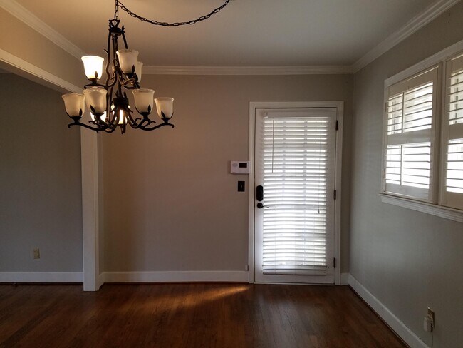 Foto del edificio - 406 Owens Dr