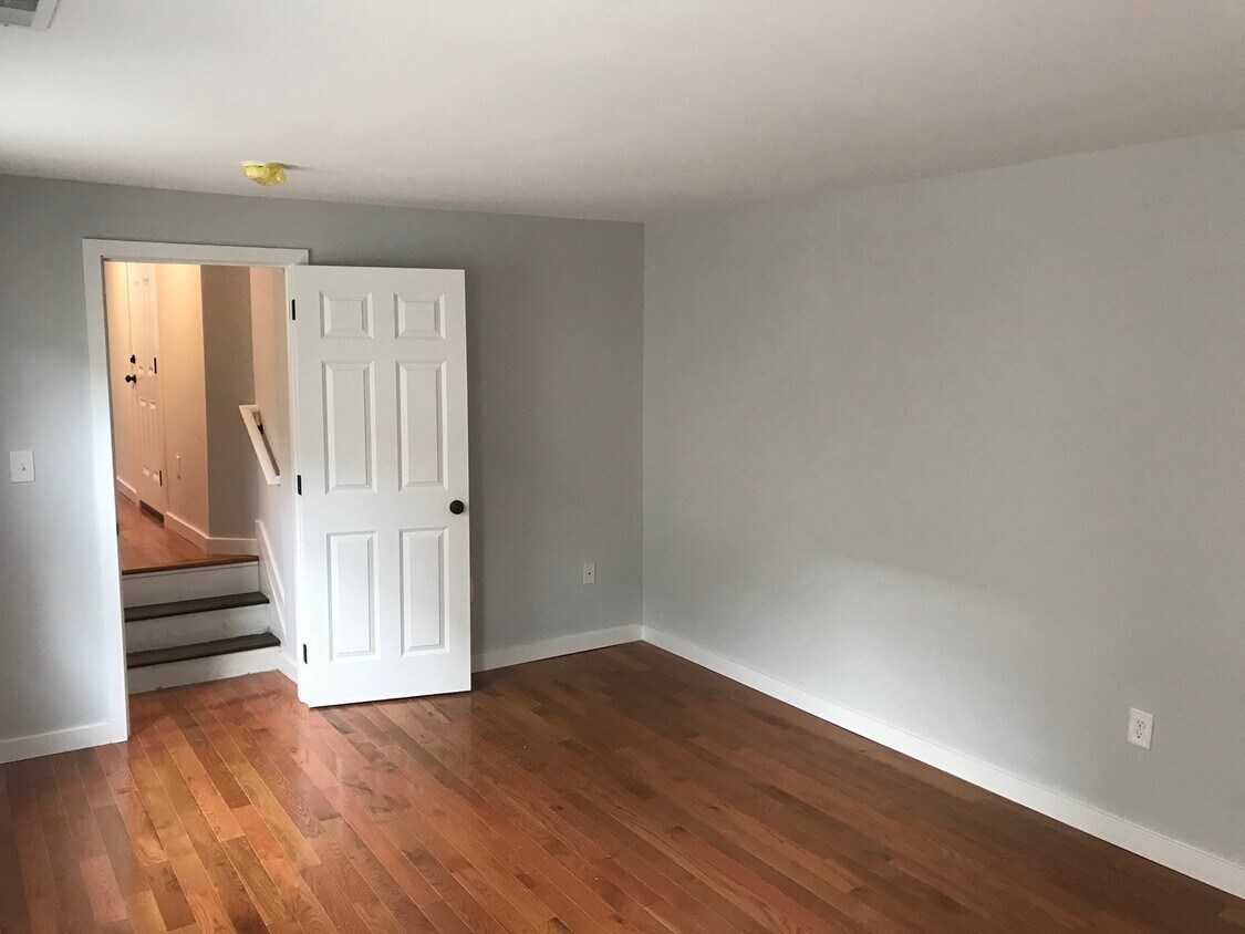 Primary Photo - 221 Market St
