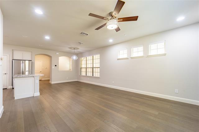 Foto del edificio - 4666 Rhett Ln