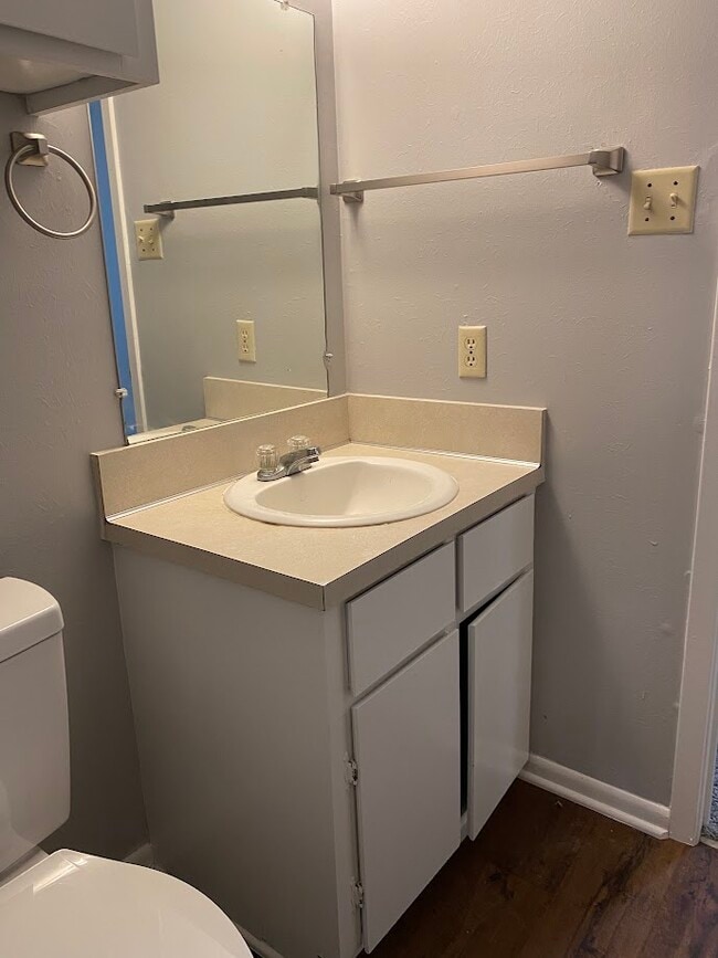 Building Photo - 2403 Bandera Dr