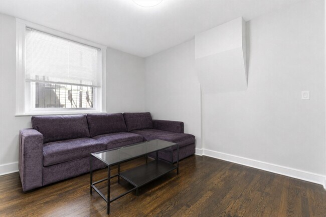 Foto del edificio - 168 Endicott St