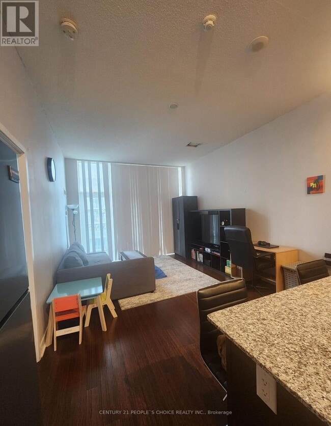 Building Photo - 365 Prince of Wales Dr