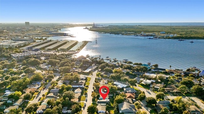 Foto del edificio - 106 Trout Ave