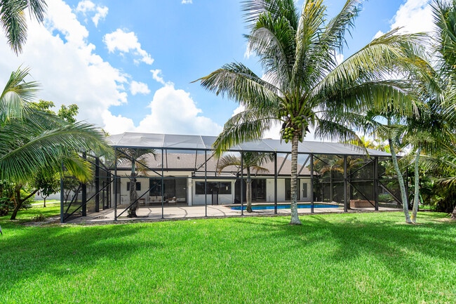Building Photo - 10391 Boca Woods Ln