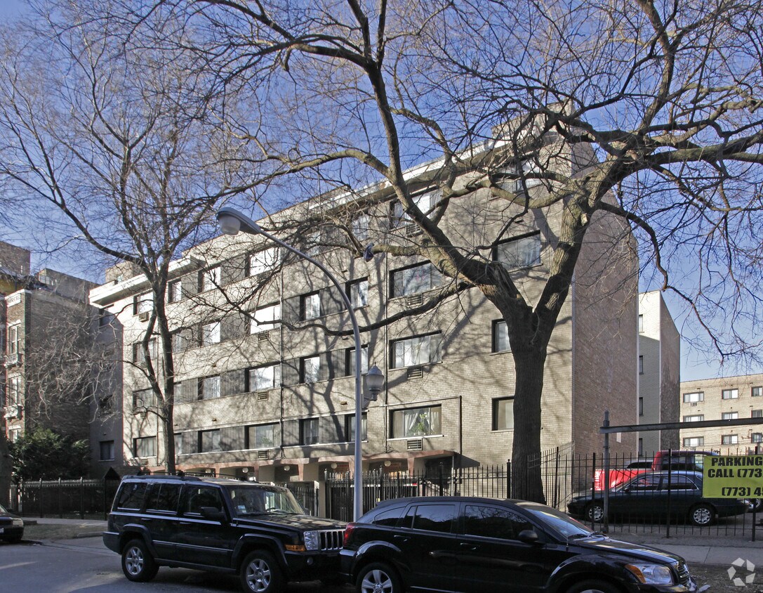 Foto del edificio - 5420 N. Kenmore