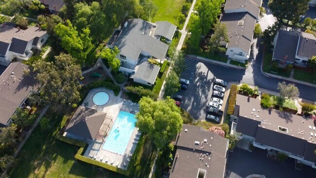 Foto del edificio - Beautiful Townhome in Northpoint Community in Cupertino!