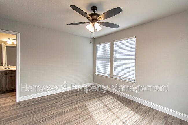 Building Photo - 1329 Good Lane Denton, TX 76209