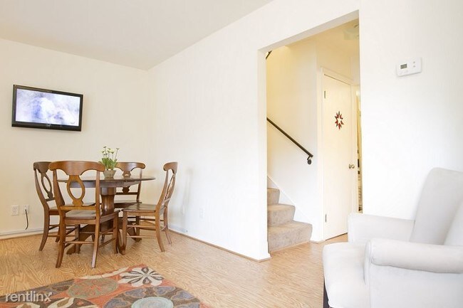 Foto del edificio - 7004 N Gate Dr