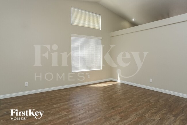 Building Photo - 4705 Crimson Leaf Dr