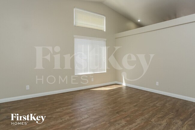 Foto del edificio - 4705 Crimson Leaf Dr