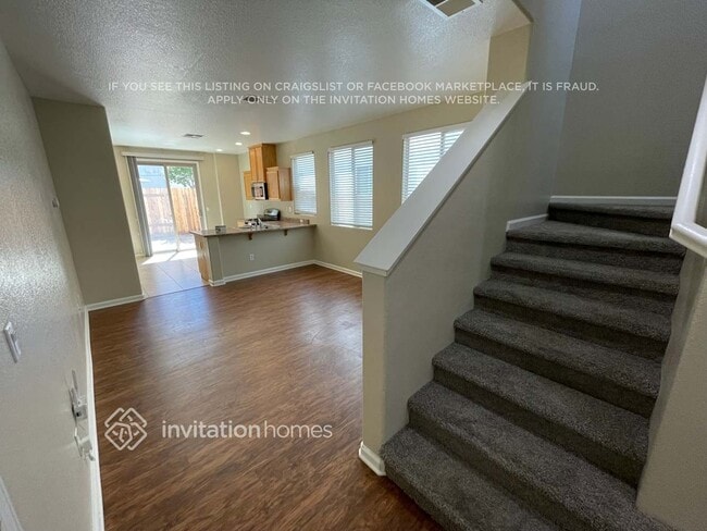 Building Photo - 8898 Great Rock Cir