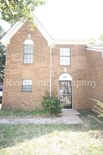 Building Photo - 5875 Jardin Pl